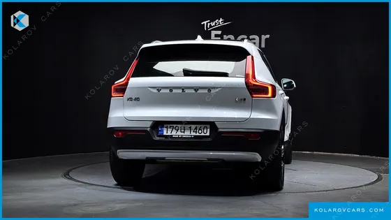 VOLVO XC40 B4 INSCRIPTION