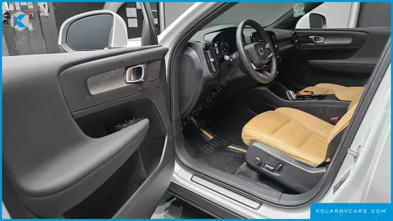 VOLVO XC40 B4 INSCRIPTION