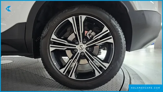 VOLVO XC40 B4 INSCRIPTION