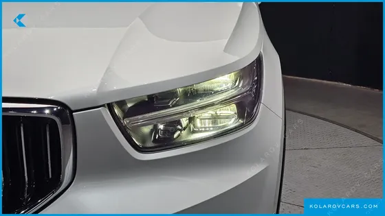 VOLVO XC40 B4 INSCRIPTION