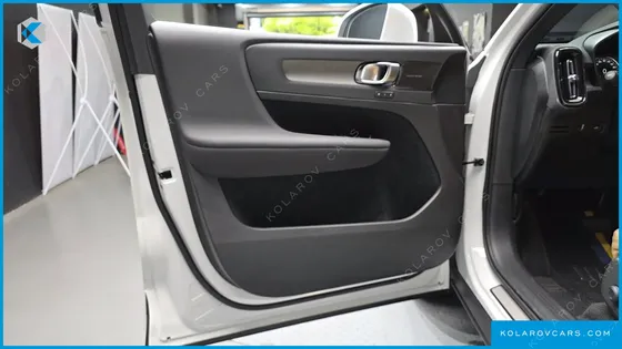 VOLVO XC40 B4 INSCRIPTION