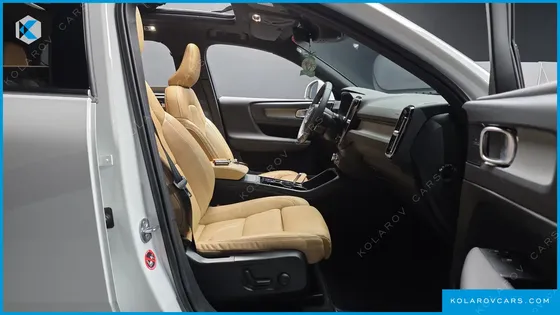 VOLVO XC40 B4 INSCRIPTION