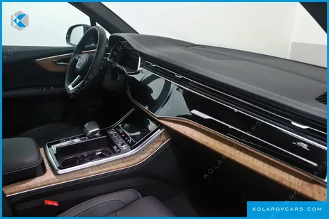 AUDI Q7 55 TFSI QUATTRO
