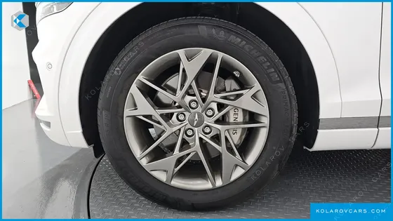 GENESIS GV70 2.5T GASOLINE 2WD