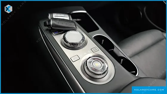 GENESIS GV70 2.5T GASOLINE 2WD