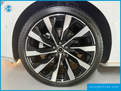 VOLVO S90 B5 ULTRA BRIGHT
