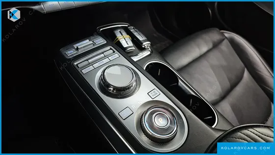 GENESIS GV70 2.5T GASOLINE 2WD