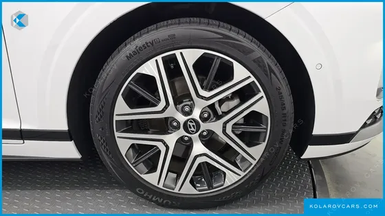 HYUNDAI GRANDEUR 2,5 GASOLINE 2WD