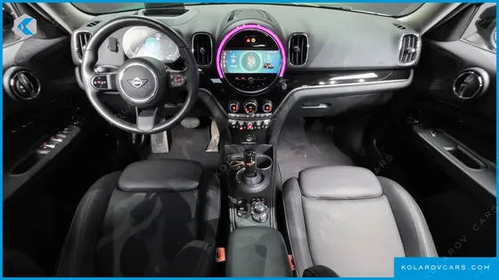 MINI COUNTRYMAN CLASSIC PLUS LAUNCH PACK