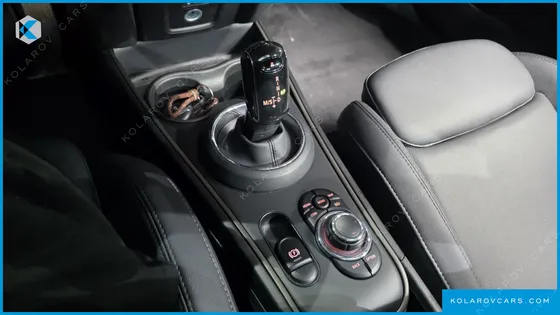 MINI COUNTRYMAN CLASSIC PLUS LAUNCH PACK