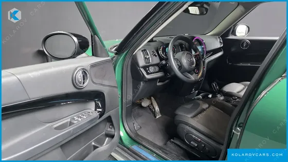 MINI COUNTRYMAN CLASSIC PLUS LAUNCH PACK