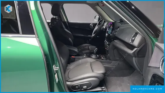 MINI COUNTRYMAN CLASSIC PLUS LAUNCH PACK