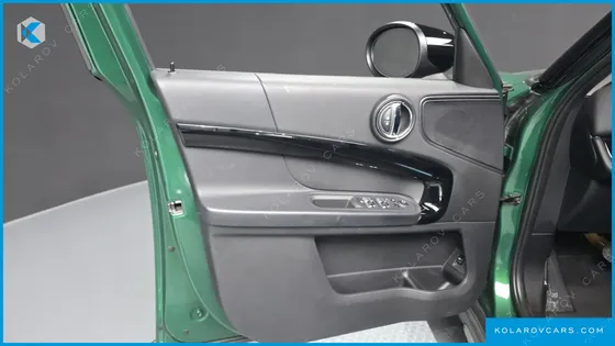 MINI COUNTRYMAN CLASSIC PLUS LAUNCH PACK