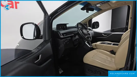 HYUNDAI STARIA TOURER 9-SEATER