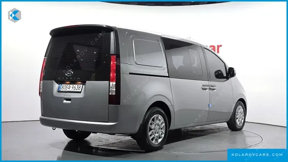 HYUNDAI STARIA CARGO 5-SEATER