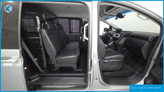 HYUNDAI STARIA CARGO 5-SEATER