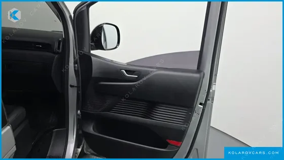 HYUNDAI STARIA CARGO 5-SEATER
