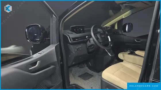 HYUNDAI STARIA TOURER 9-SEATER