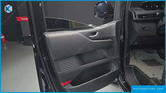 HYUNDAI STARIA TOURER 9-SEATER