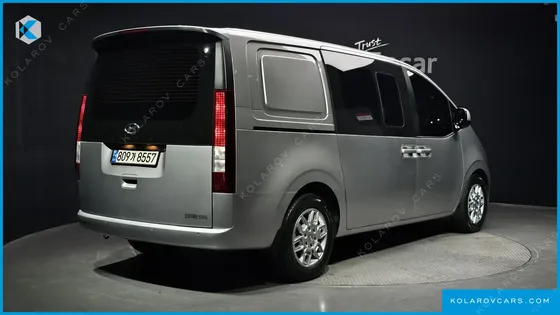 HYUNDAI STARIA CARGO 5-SEATER
