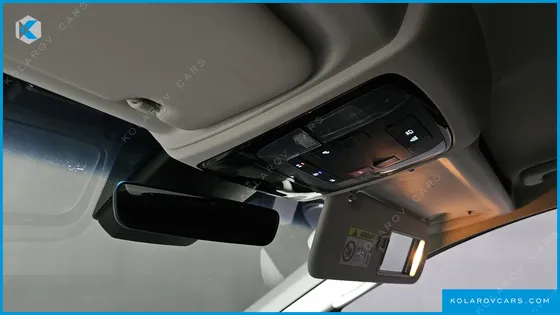HYUNDAI STARIA CARGO 5-SEATER