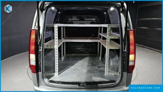 HYUNDAI STARIA CARGO 5-SEATER
