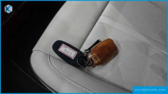 HYUNDAI STARIA LOUNGE 7-SEATER