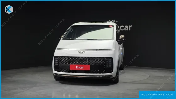HYUNDAI STARIA 4WD LOUNGE 7-SEATER