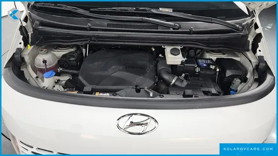 HYUNDAI STARIA TOURER 11-SEATER