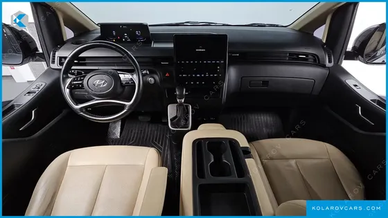 HYUNDAI STARIA TOURER 11-SEATER