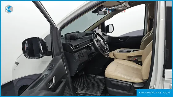 HYUNDAI STARIA TOURER 11-SEATER