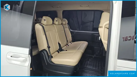 HYUNDAI STARIA TOURER 11-SEATER