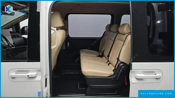 HYUNDAI STARIA TOURER 11-SEATER