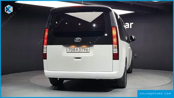 HYUNDAI STARIA TOURER 11-SEATER