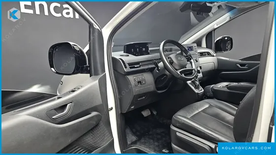 HYUNDAI STARIA TOURER 11-SEATER