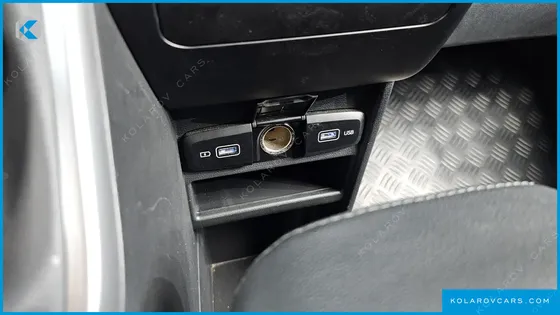 HYUNDAI STARIA TOURER 11-SEATER