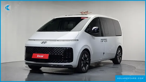 HYUNDAI STARIA 4WD LOUNGE 7-SEATER