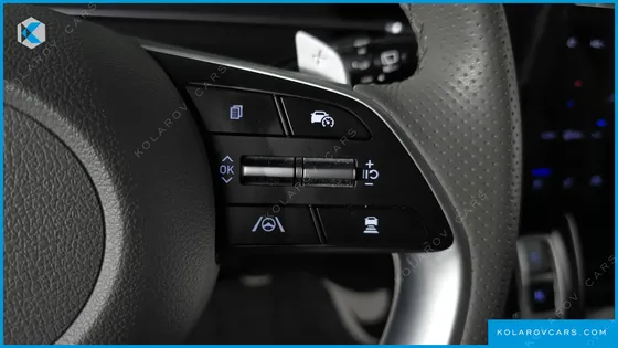HYUNDAI STARIA 4WD LOUNGE 7-SEATER