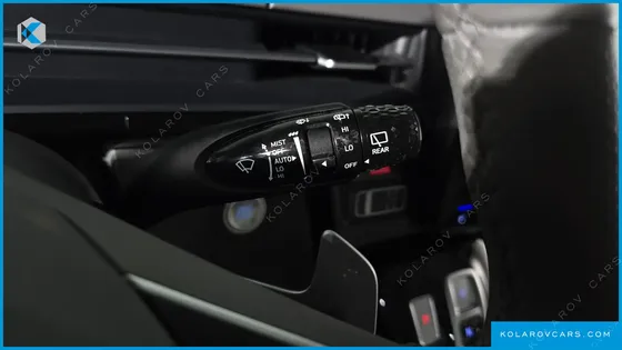 HYUNDAI STARIA 4WD LOUNGE 7-SEATER
