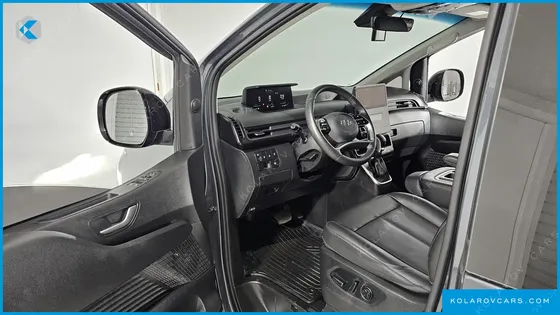 HYUNDAI STARIA TOURER 11-SEATER
