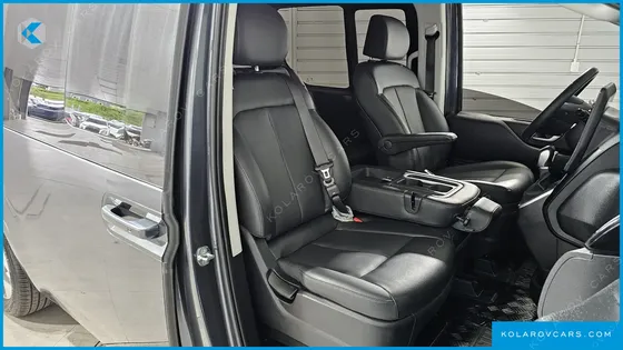 HYUNDAI STARIA TOURER 11-SEATER