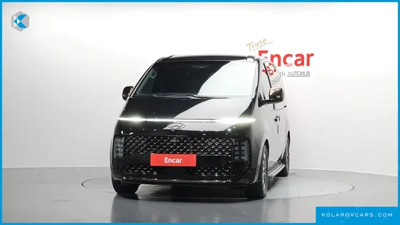 HYUNDAI STARIA 4WD LOUNGE 7-SEATER