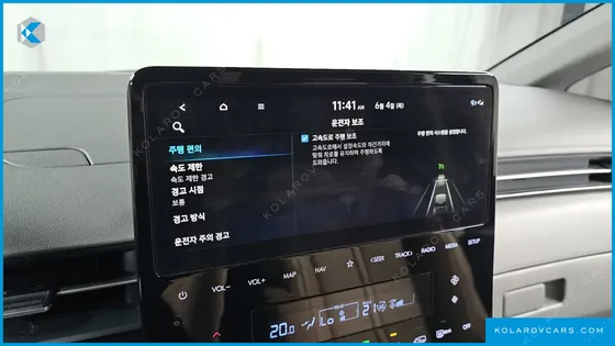 HYUNDAI STARIA 4WD LOUNGE 7-SEATER