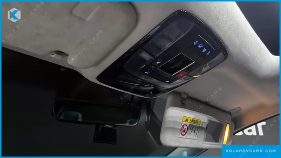 HYUNDAI STARIA 4WD LOUNGE 7-SEATER