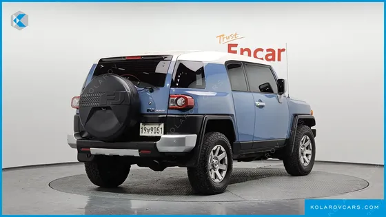 TOYOTA FJ CRUISER 4WD V6