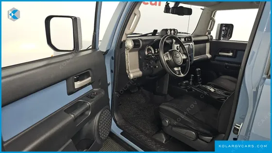 TOYOTA FJ CRUISER 4WD V6
