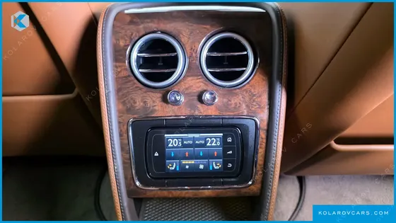 BENTLEY FLYING SPUR 6.0