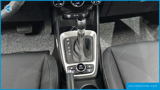 HYUNDAI VENUE 1,6 PREMIUM