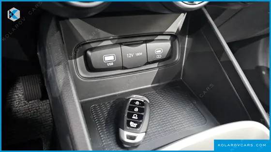 HYUNDAI VENUE 1,6 PREMIUM