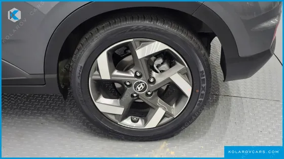 HYUNDAI VENUE 1,6 PREMIUM